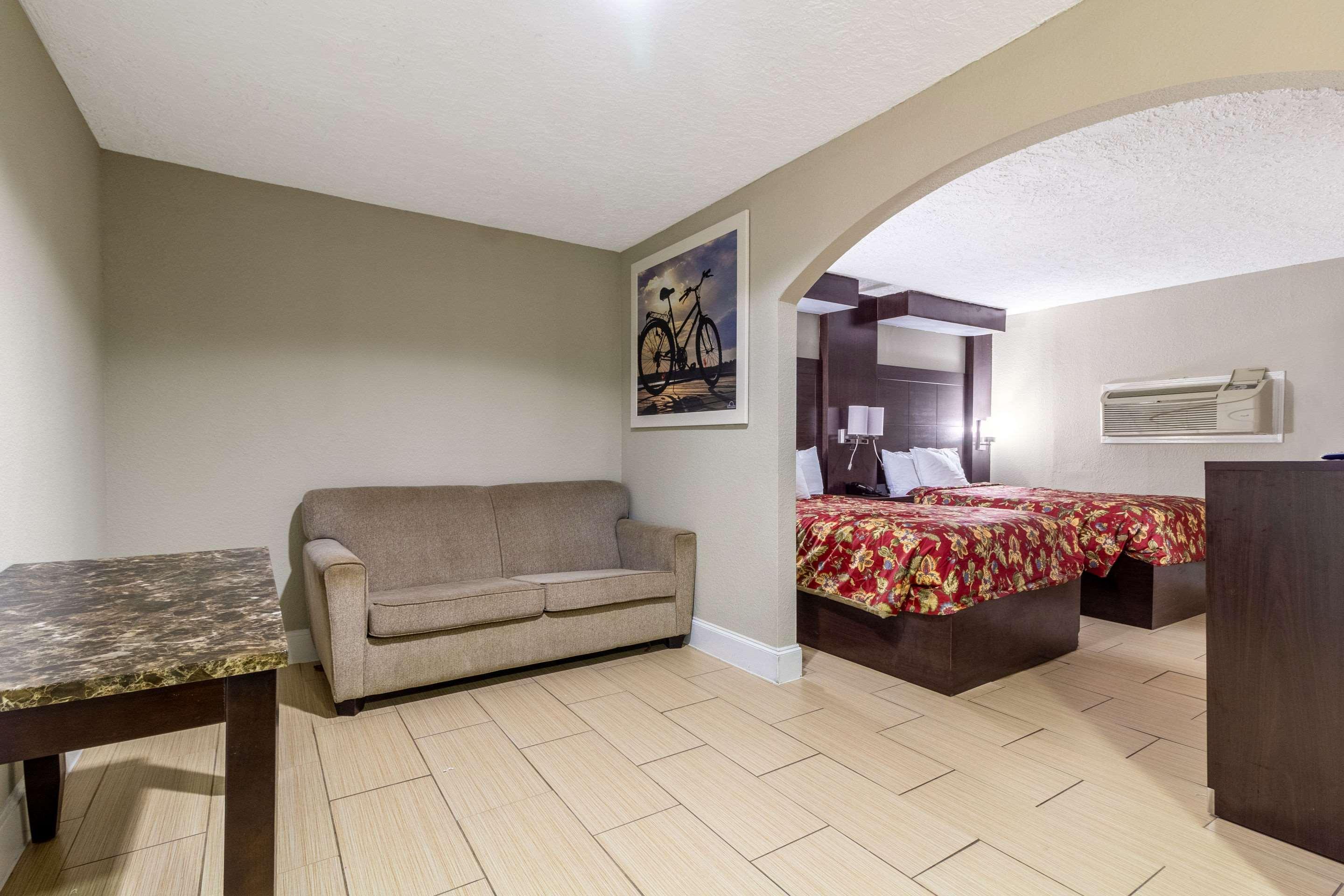 Rodeway Inn & Suites Houston Near Medical Center Exteriör bild