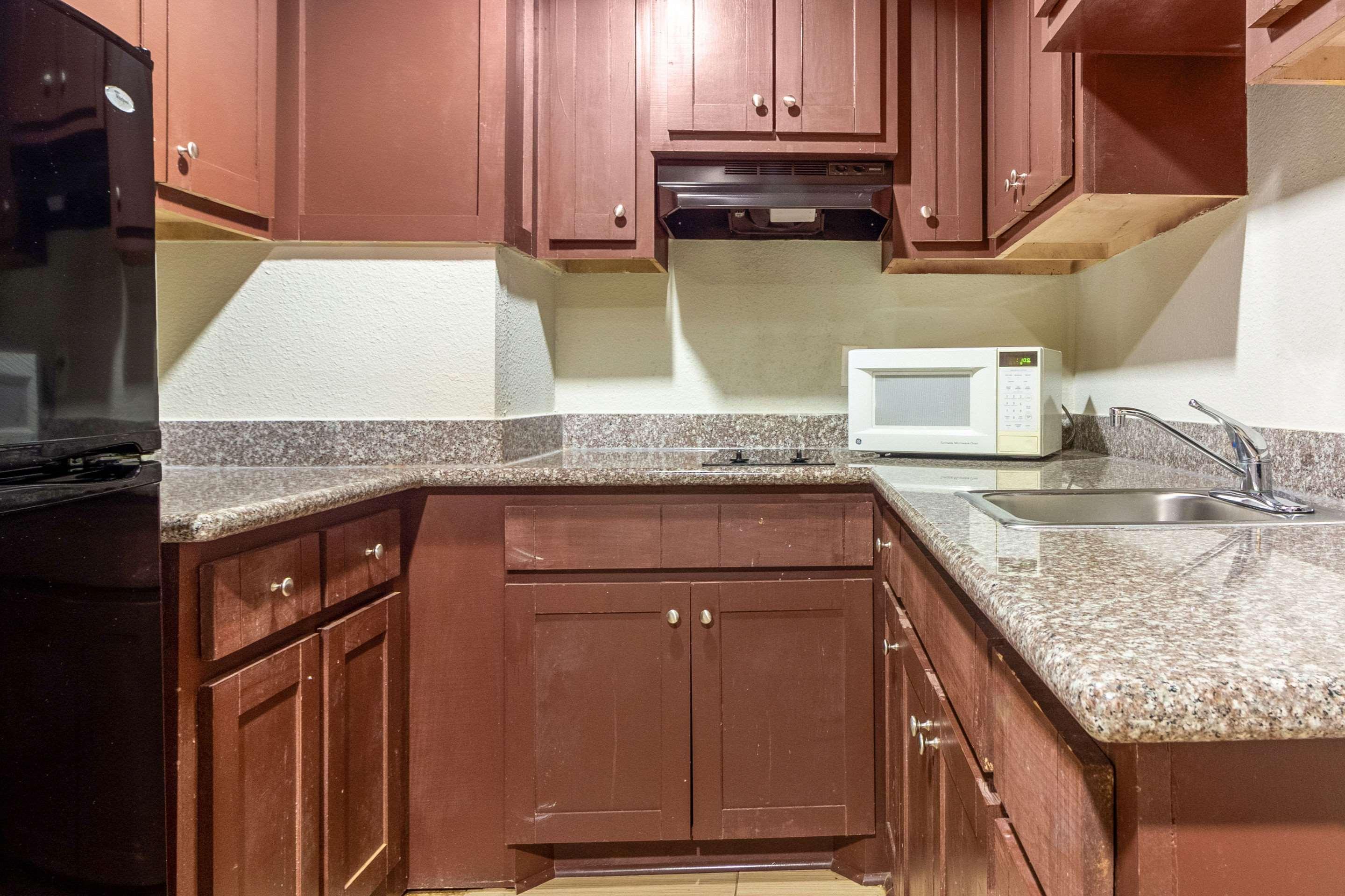 Rodeway Inn & Suites Houston Near Medical Center Exteriör bild
