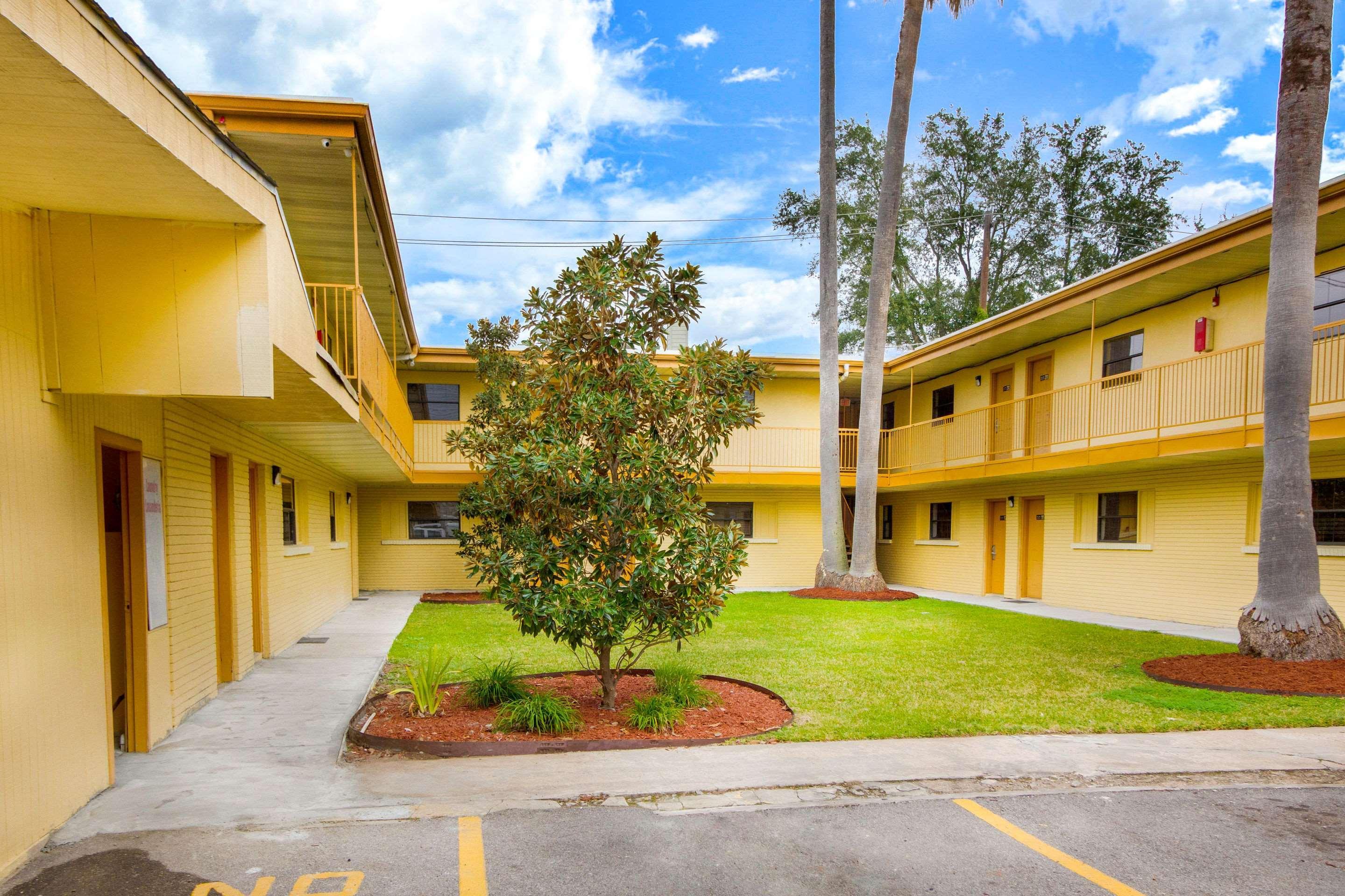 Rodeway Inn & Suites Houston Near Medical Center Exteriör bild