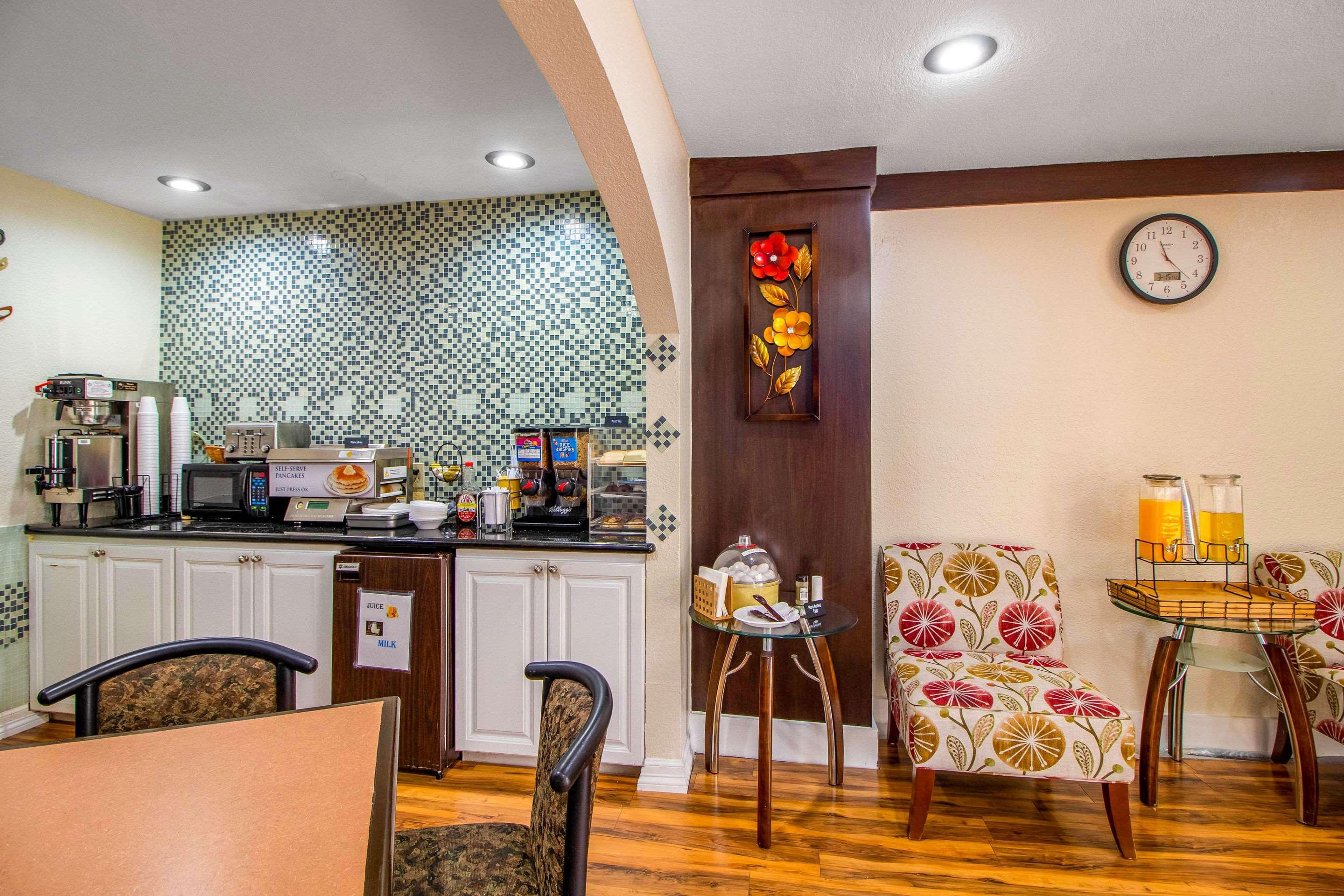 Rodeway Inn & Suites Houston Near Medical Center Exteriör bild