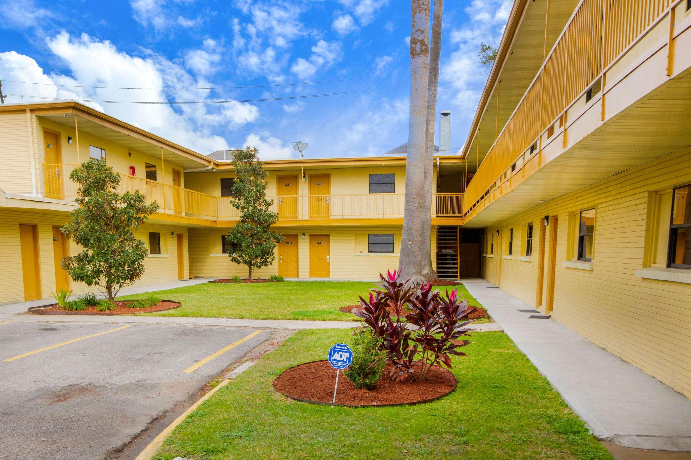 Rodeway Inn & Suites Houston Near Medical Center Exteriör bild