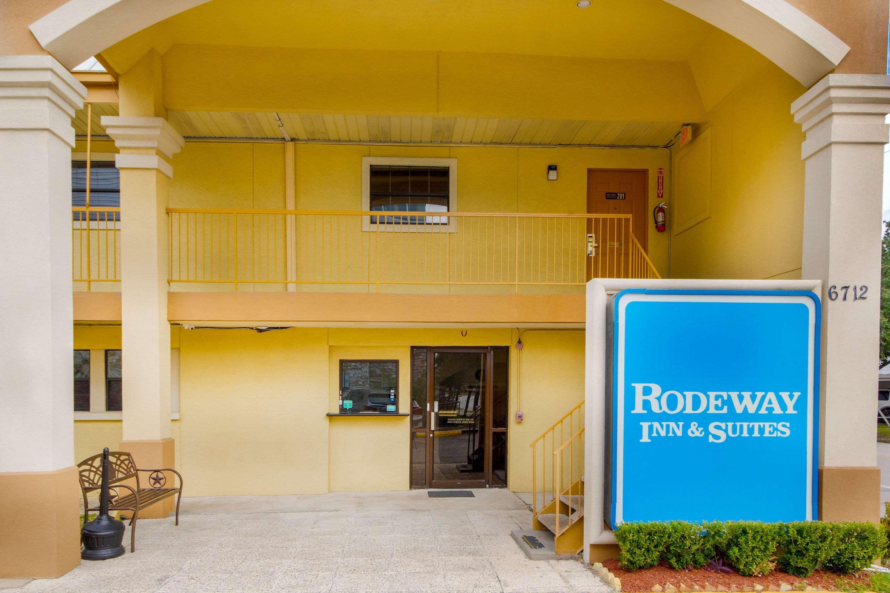 Rodeway Inn & Suites Houston Near Medical Center Exteriör bild