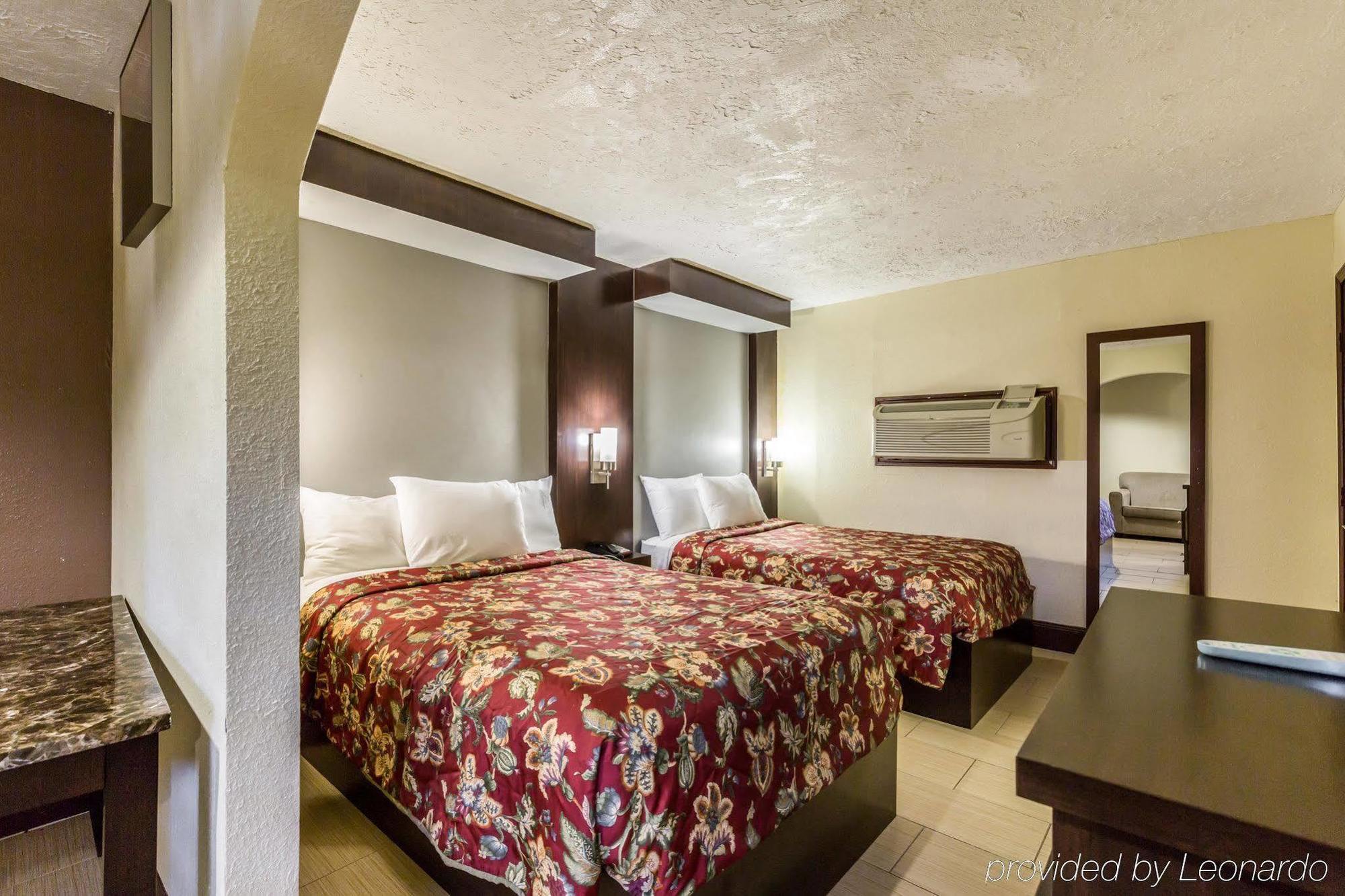 Rodeway Inn & Suites Houston Near Medical Center Exteriör bild