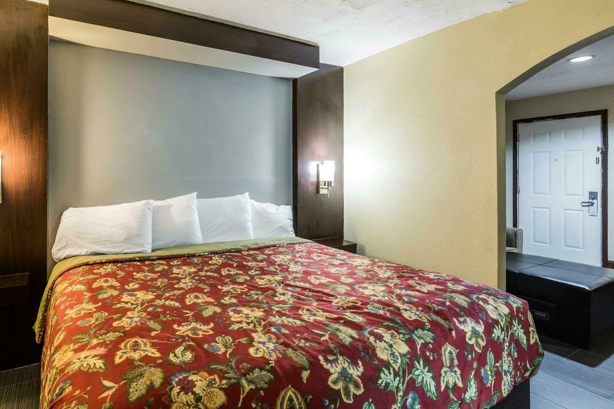 Rodeway Inn & Suites Houston Near Medical Center Exteriör bild