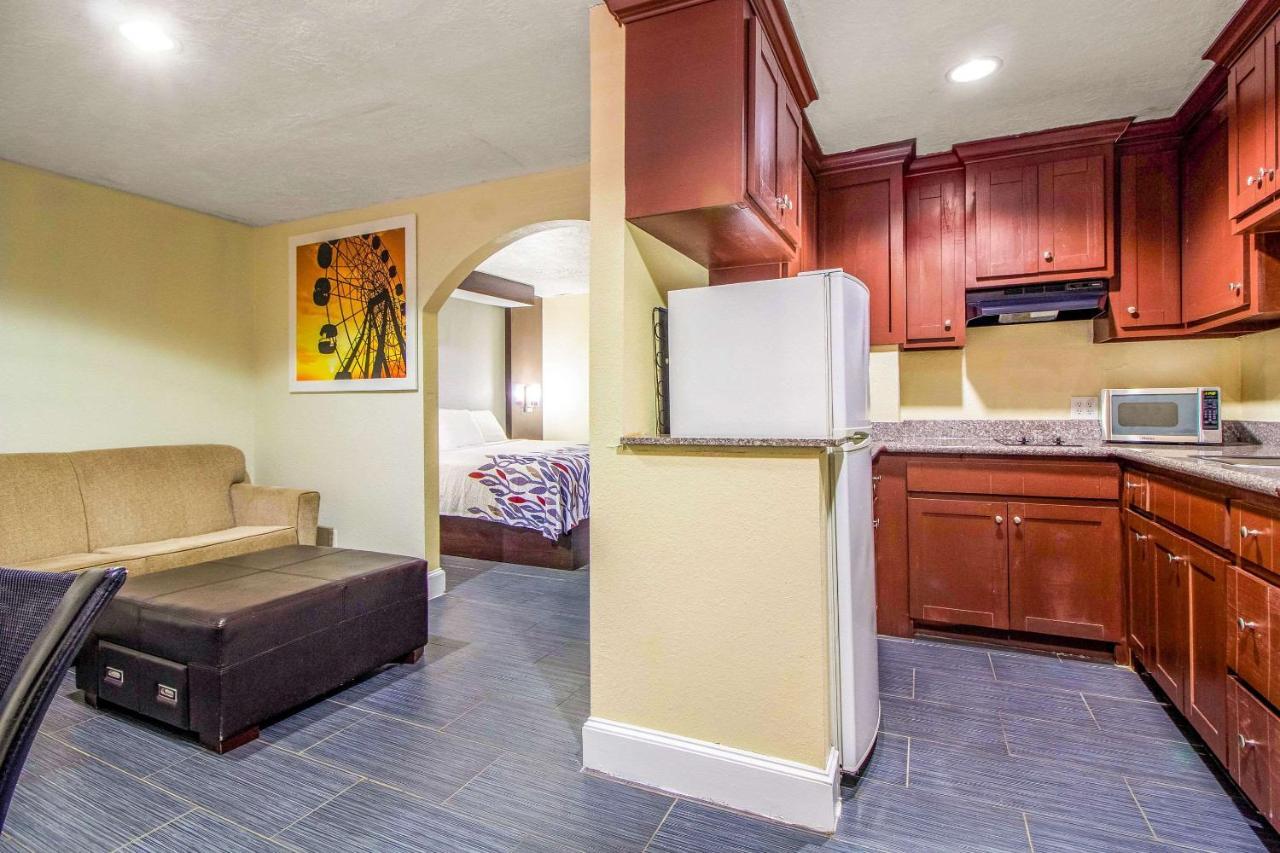 Rodeway Inn & Suites Houston Near Medical Center Exteriör bild